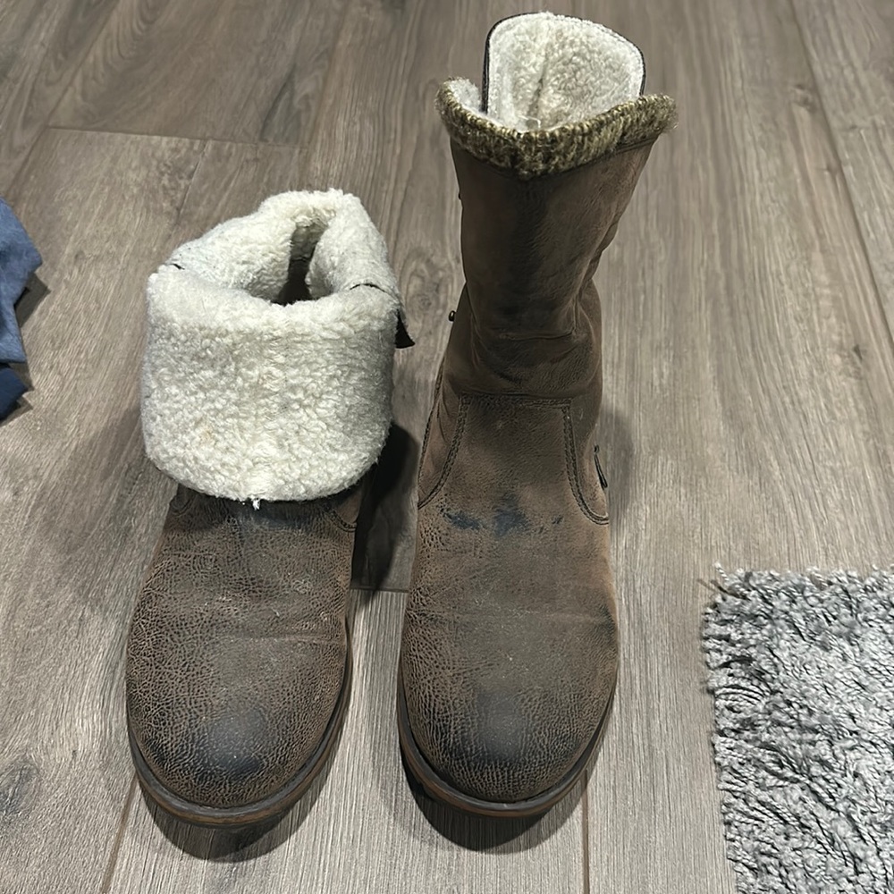 Like new boot